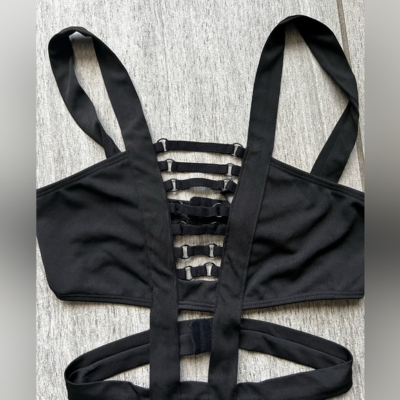 Strappy bodysuit - Picture 2 of 5